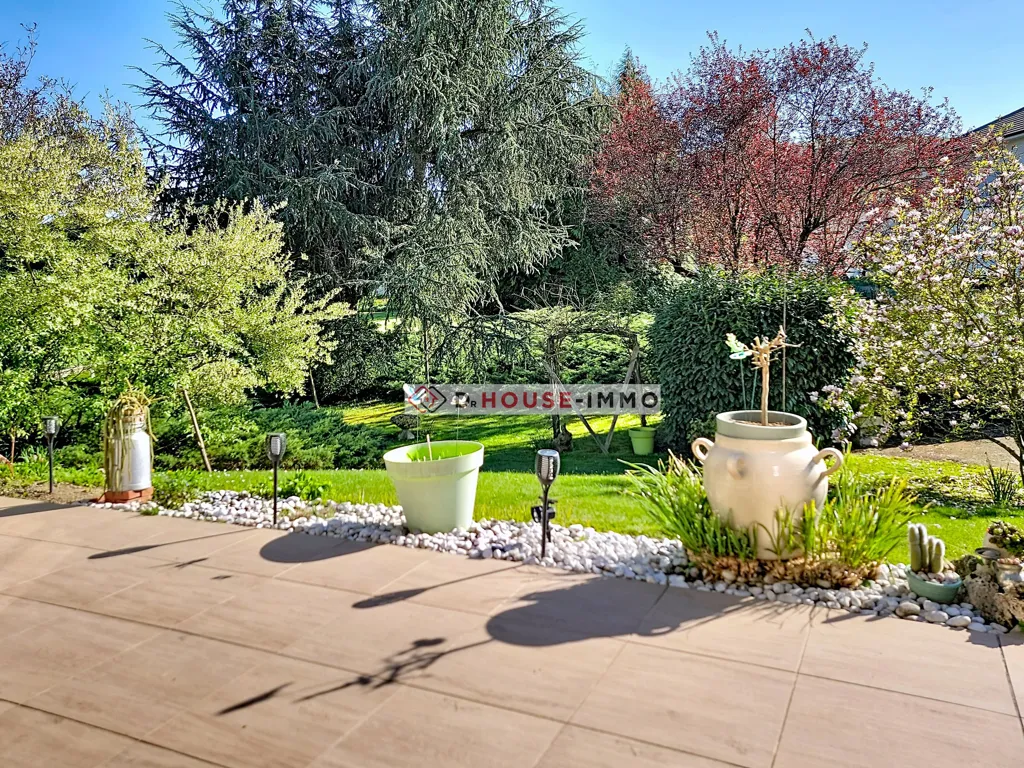 Aed - Family House with Large Garden in Izeaux