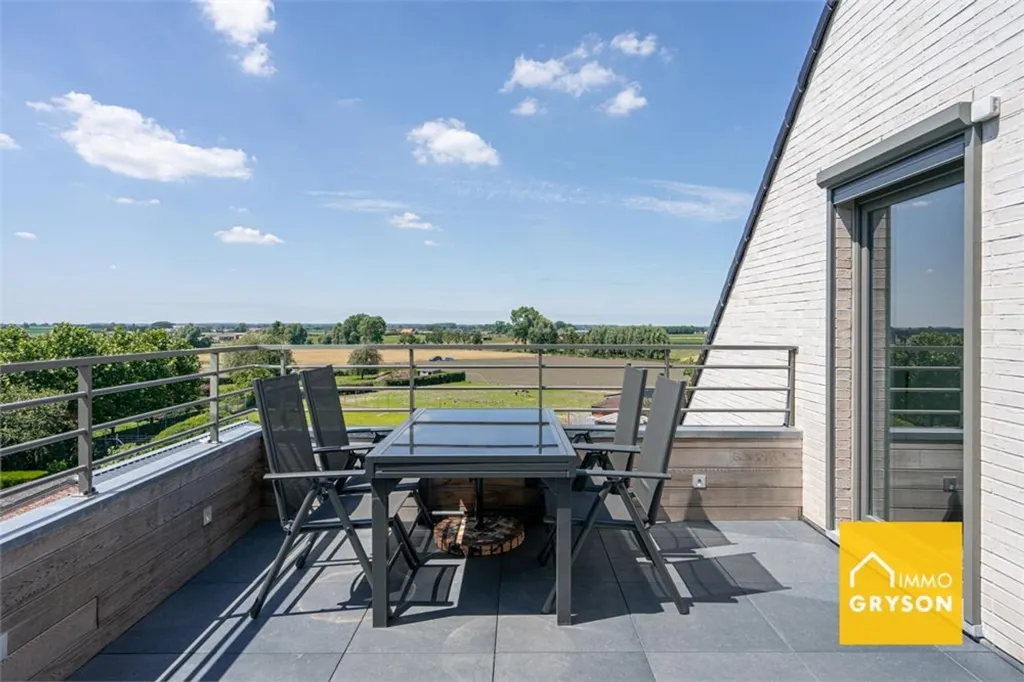 Terrass - Luxurious Penthouse with Panoramic Views in Zwevezele