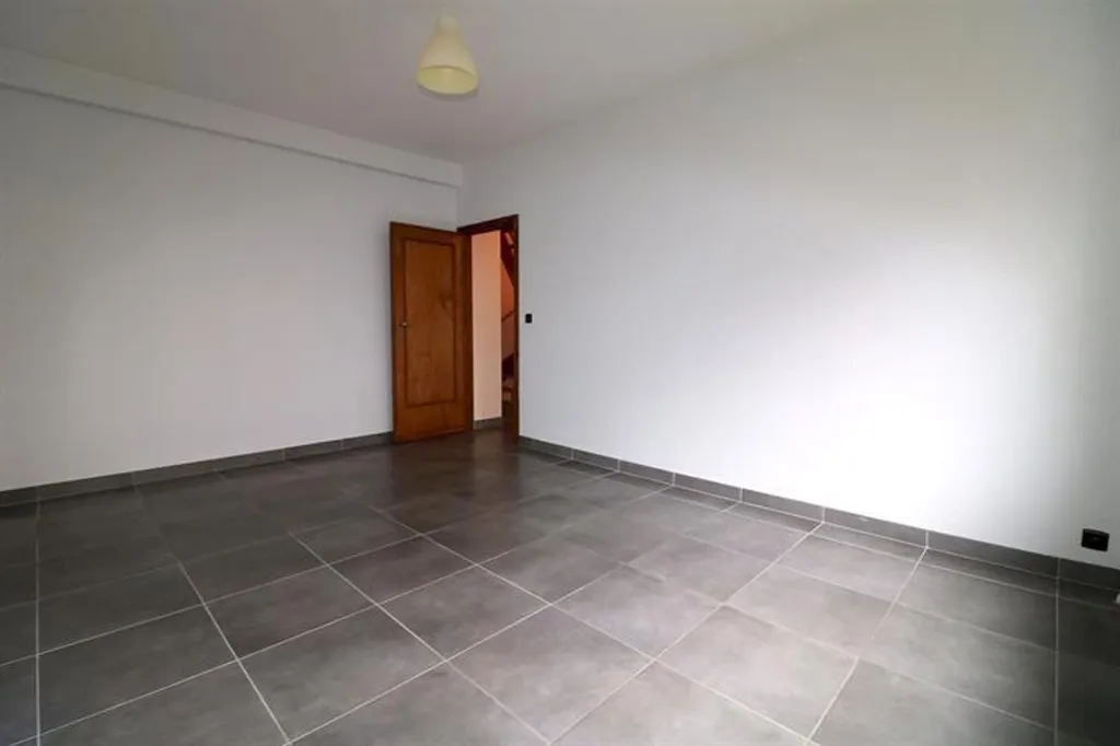 Pièces - Maison Rénovée avec Jardin et Terrasse à Auderghem