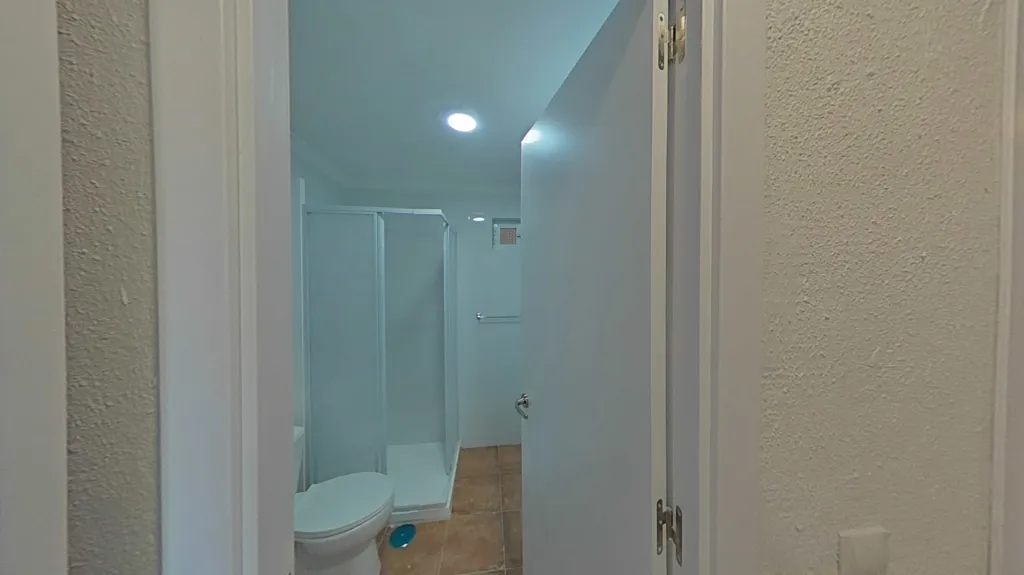 Salles de bain - Fully Renovated Flat with Metro Access in Fuenlabrada