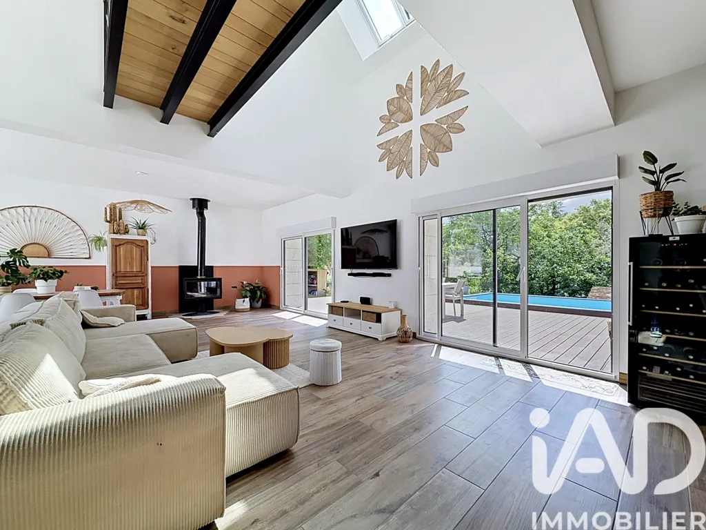 Soggiorno - Renovated Farmhouse with Pool in Montrichard