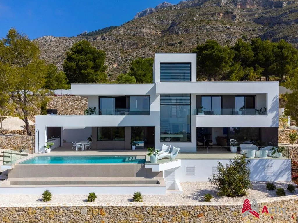 Bassein - Contemporary Villa with Elevator in Altea