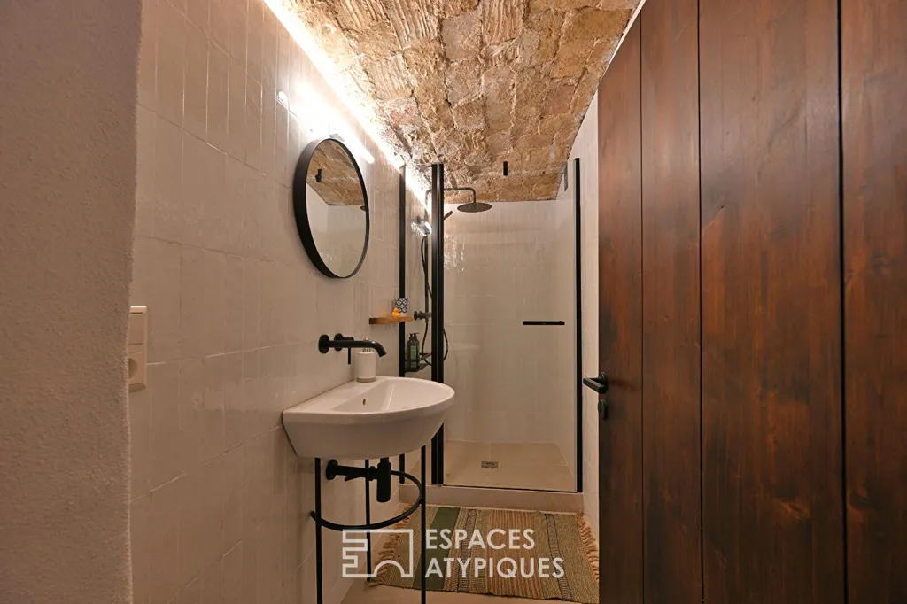 Salles de bain - Maison de Caractère avec Terrasses au Centre d'Uzès