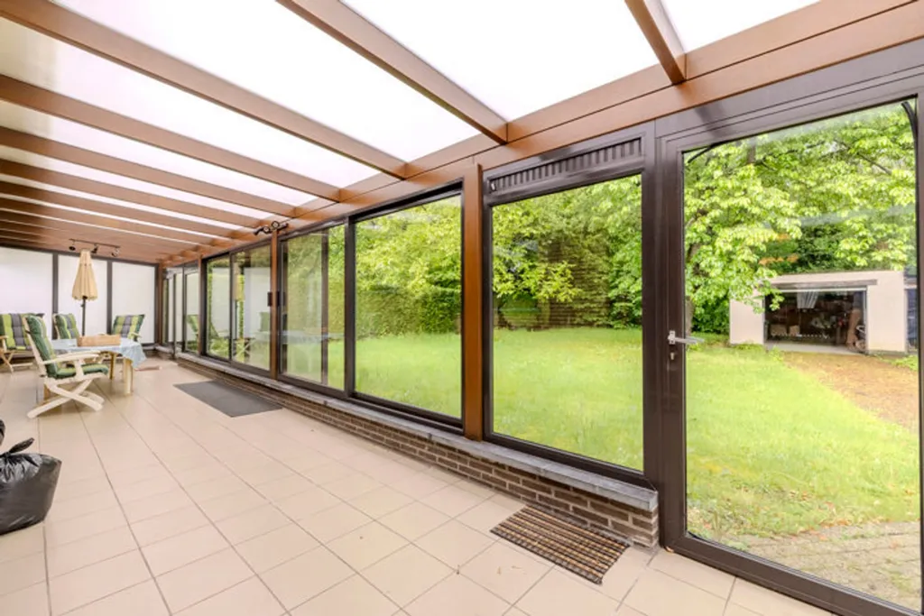 Terrasse - Maison avec Jardin et Veranda à Sint-Job