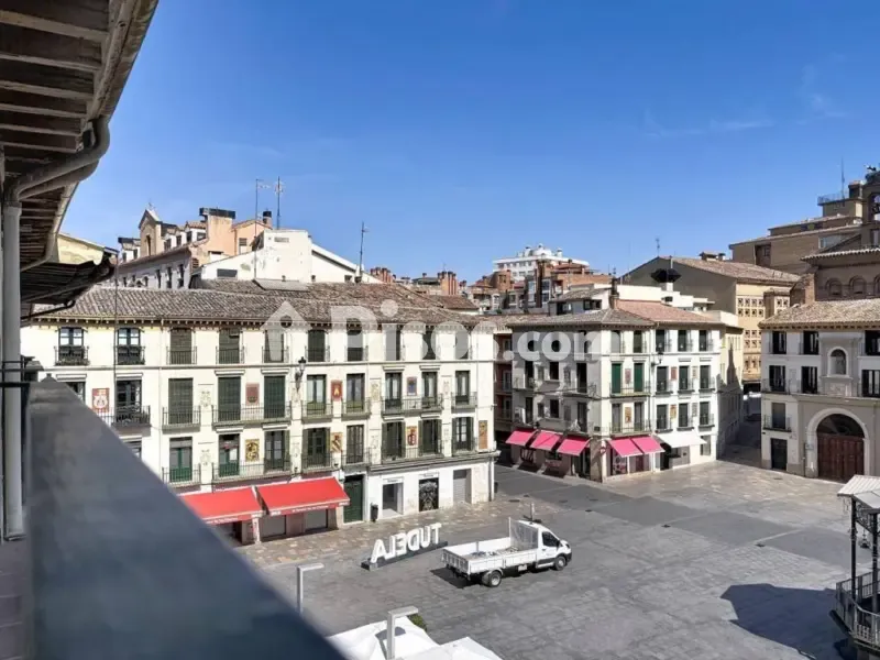 Balcon - Duplex with Balcony Views in Tudela