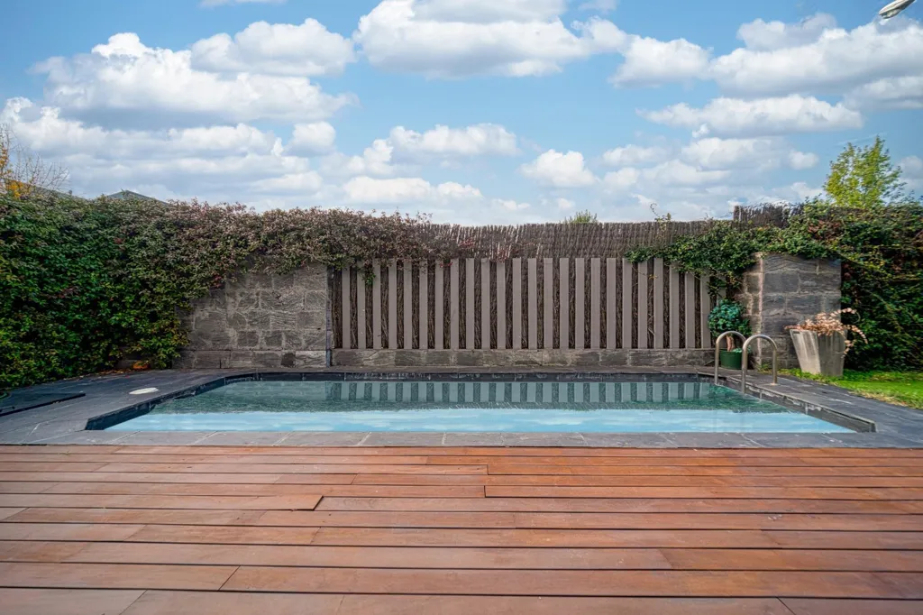 Bassein - Apartment with Pool and Terrace in Monte El Pilar