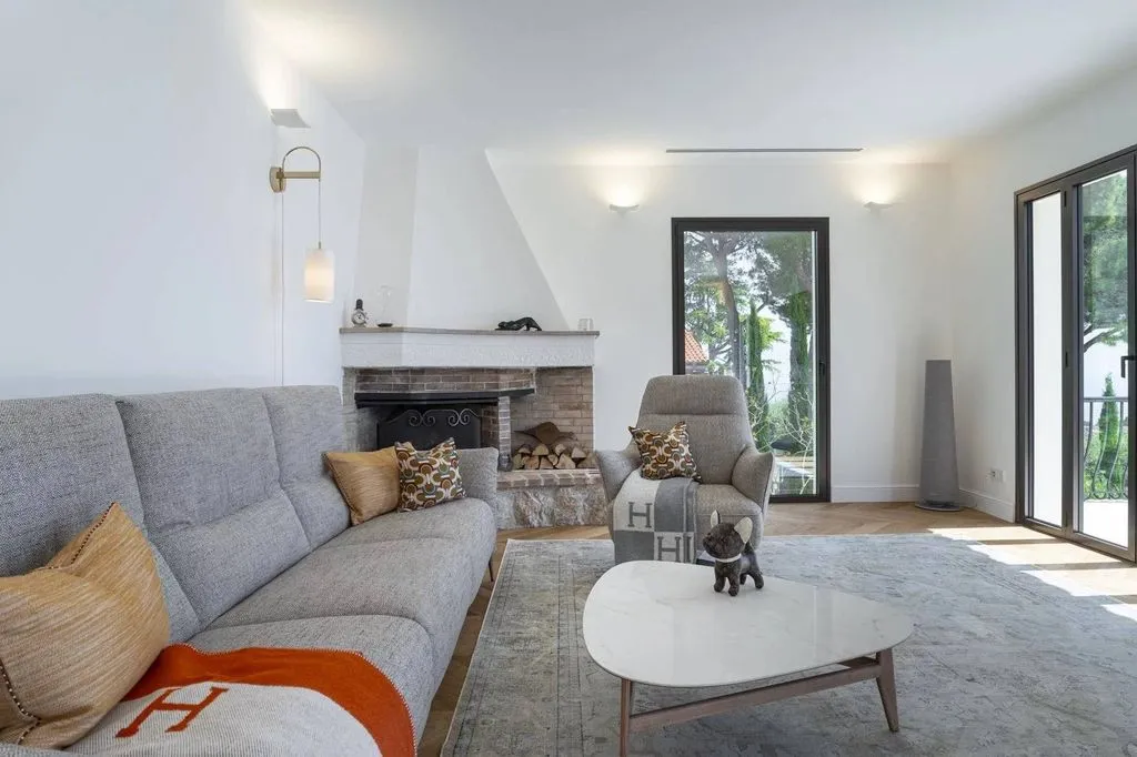 Living Room - Luxury Villa with Sea View in Roquebrune-Cap-Martin