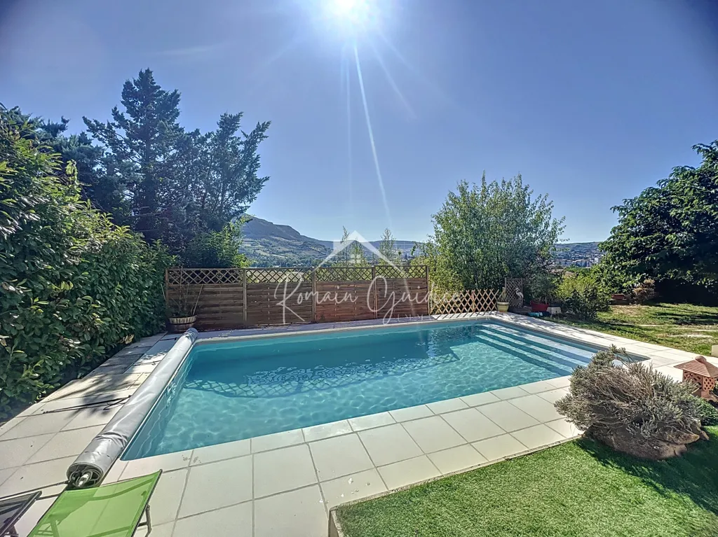 Piscine - Maison avec Piscine et Vue Panoramique à Millau