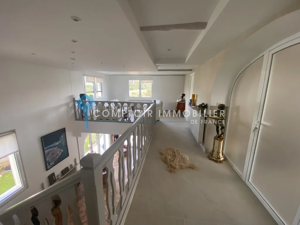 Entrée - Villa de Luxe avec Piscine à Mandelieu la Napoule