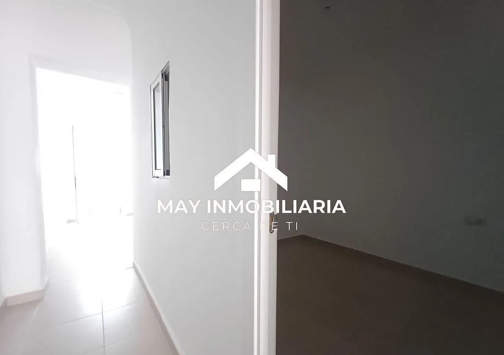 hallway_entrance