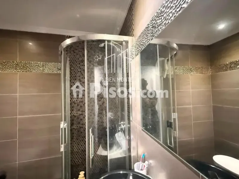 Vannitoad - Student Flat with Balcony in Avenida de Mirat