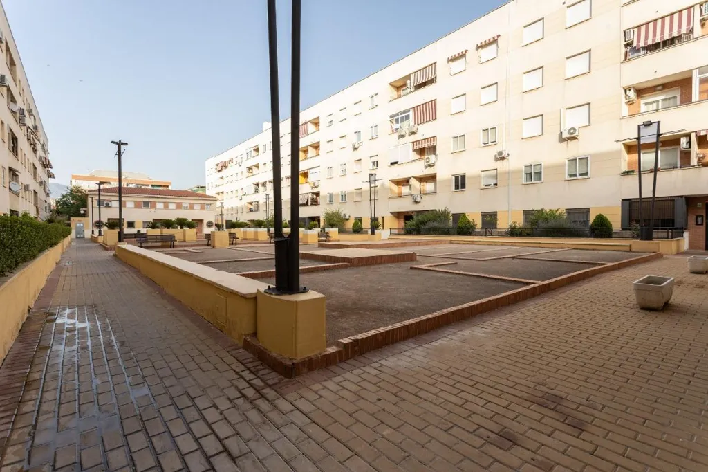 3-toaline korter asukohas Granada Capital