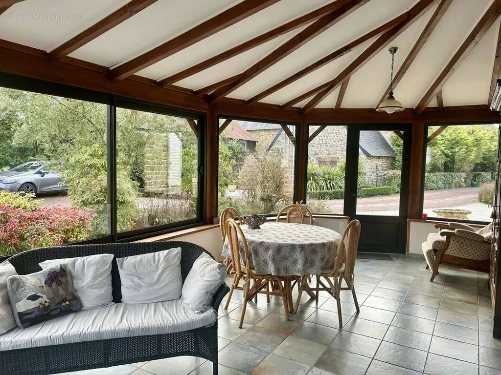 Terrazza - Charming Stone House with Gîte in Domjean