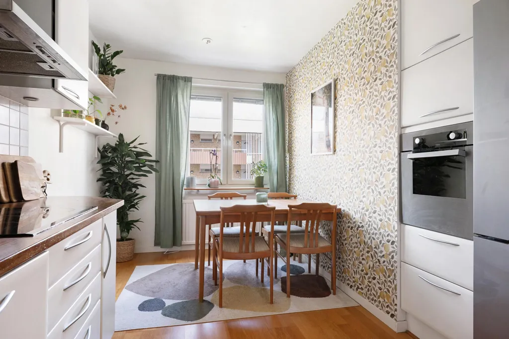 Cuisine - Renovated Apartment with West-Facing Balcony in Brynäs