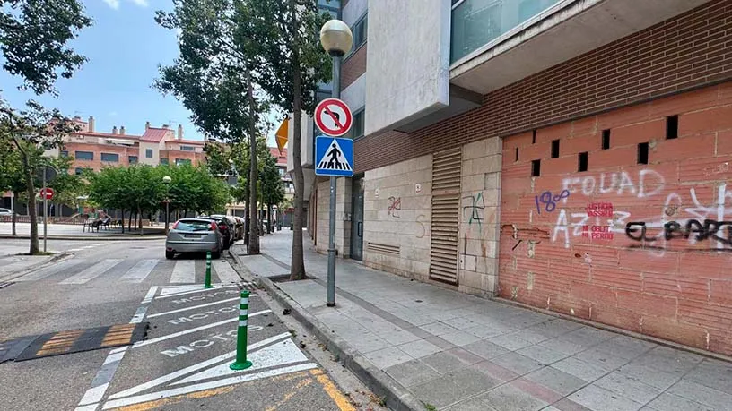 Extérieur - Commercial Space with High Visibility in Vendrell