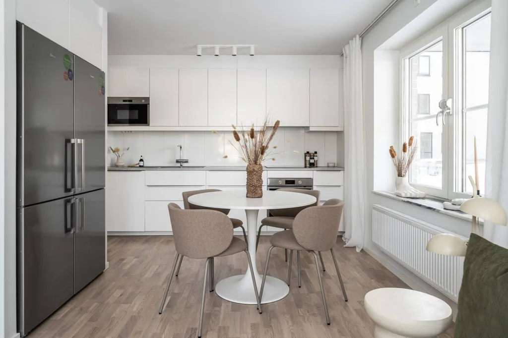 Cuisine - Modern Apartment with Lakeside Terrace in Sollentuna