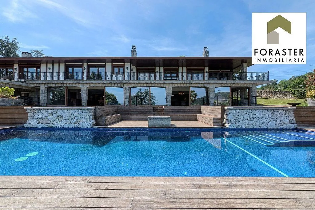 Piscine - Chalet with Pool and Terrace in Loiu