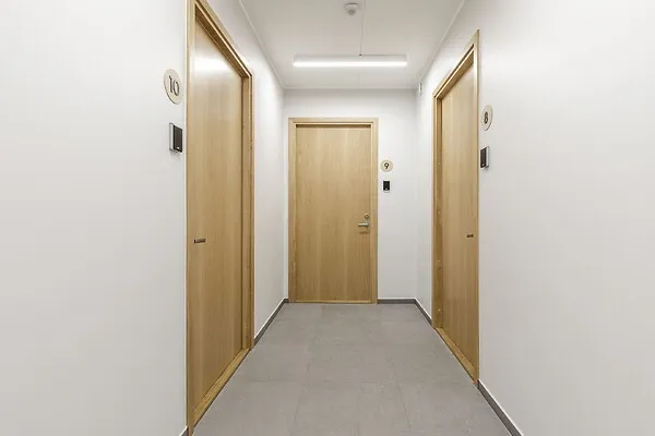 hallway_entrance