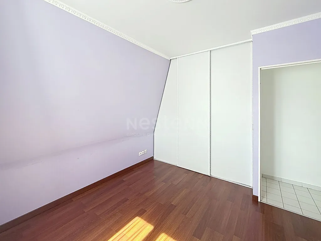 Magamistoad - 2-Bedroom Apartment with Private Parking in Lamorlaye