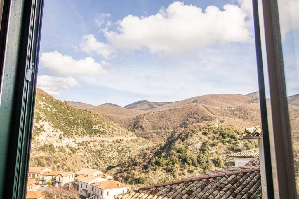 Balcone - Historic Cottanello Townhouse with Balcony