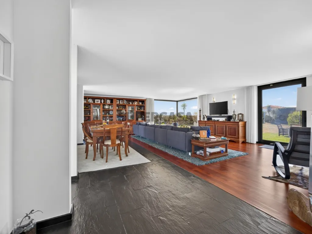 Wohnzimmer - Modern Villa with Industrial Design in Assafora