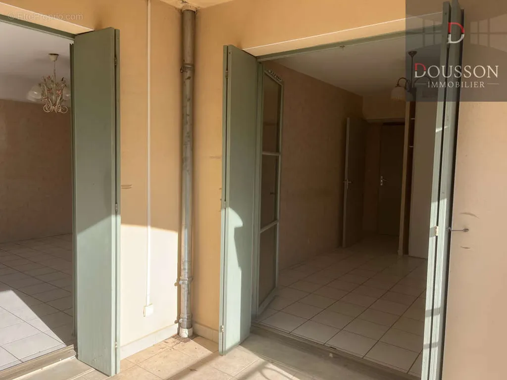 Entrée - Appartement avec Balcon et Terrasse à Uzès