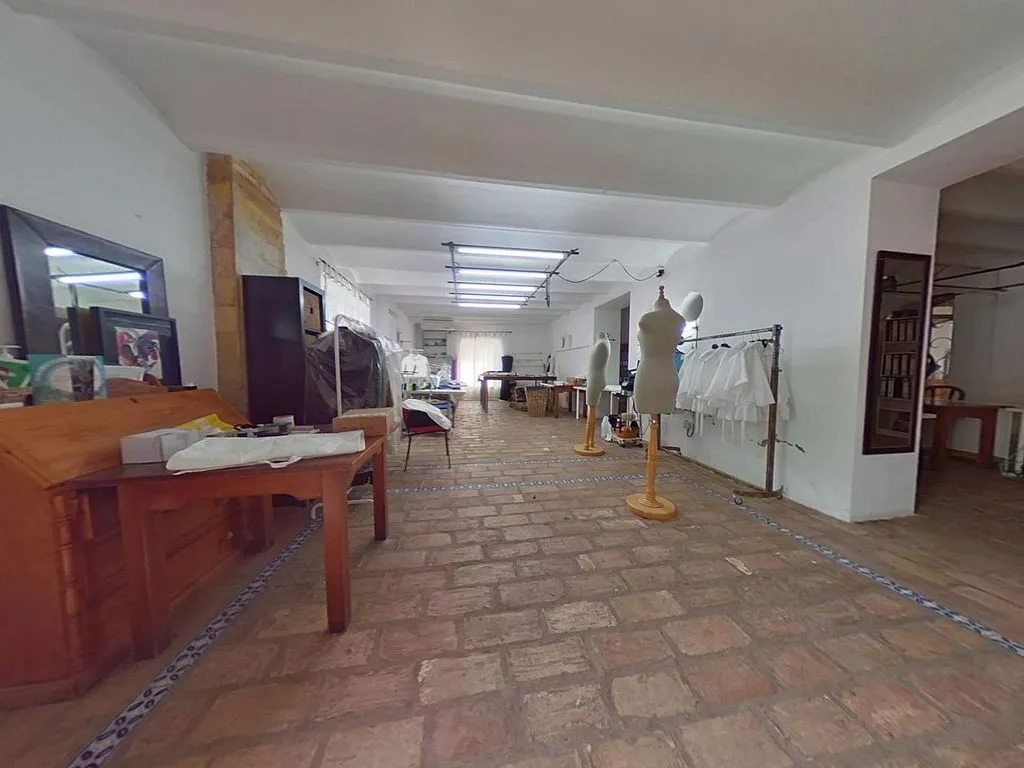 Stanze - Historic Palatial Chalet with Terrace in Posadas