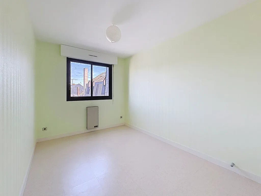 Pièces - Appartement Duplex en Centre-Ville à Mayenne