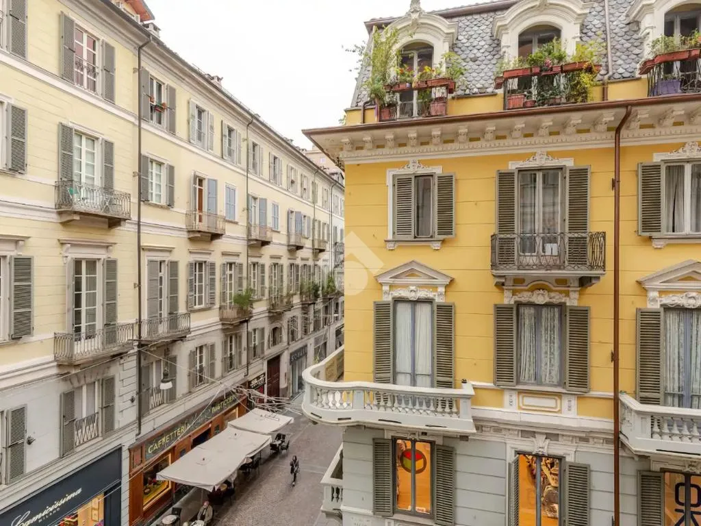 Balcon - Modern 2-Bedroom Apartment in Torino Centre