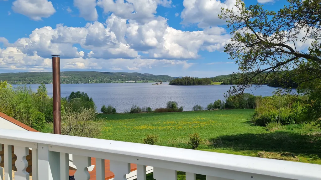 Rõdu - Villa with Lakeside Double Plot in Lucksta