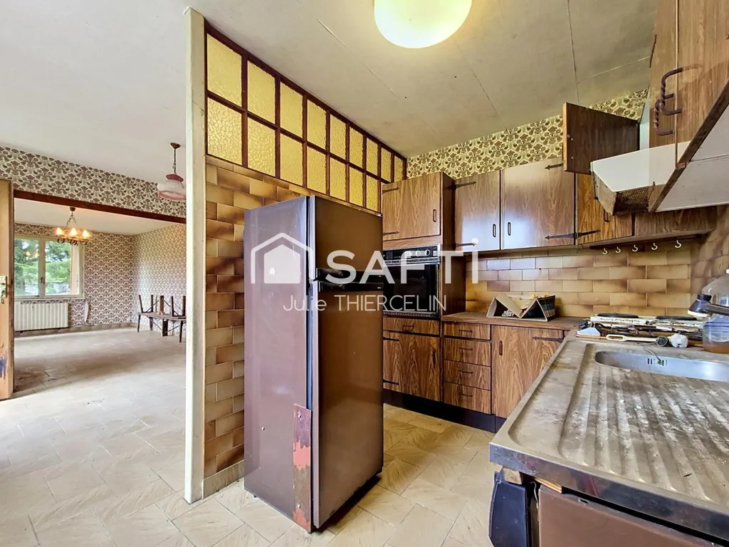 Köök - Renovable 3-Bedroom House in Nibelle