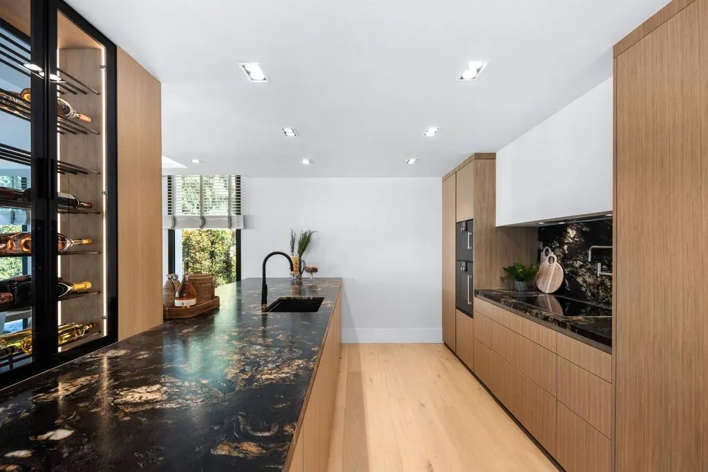 Köök - Contemporary Villa with Pool in Nueva Andalucia