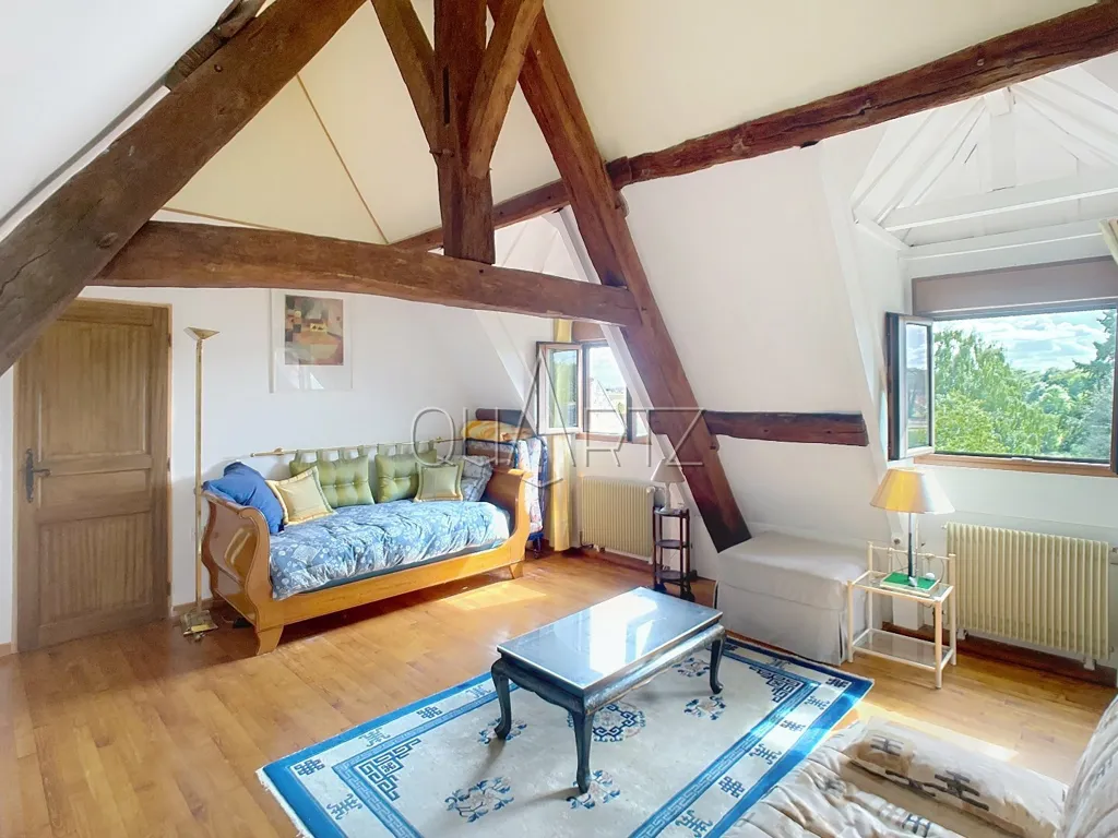 Pièces - Maison Charmante avec Terrasse à Bouconvillers