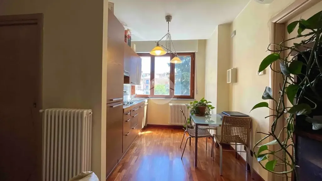 Söögituba - Rustic Flat with Balcony in Asti