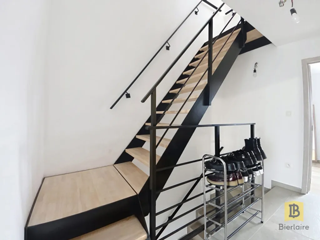 Pièces - Maison Récemment Construite avec Terrasse à Saint-Ghislain