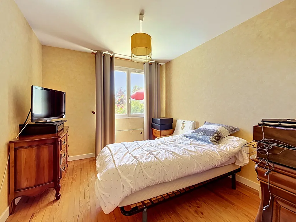 Chambres - Maison avec Piscine et Jardin à Livron sur Drôme