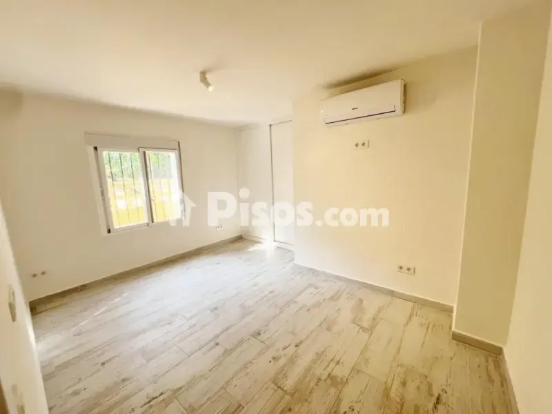 Pièces - Maison 4 pièces à ES