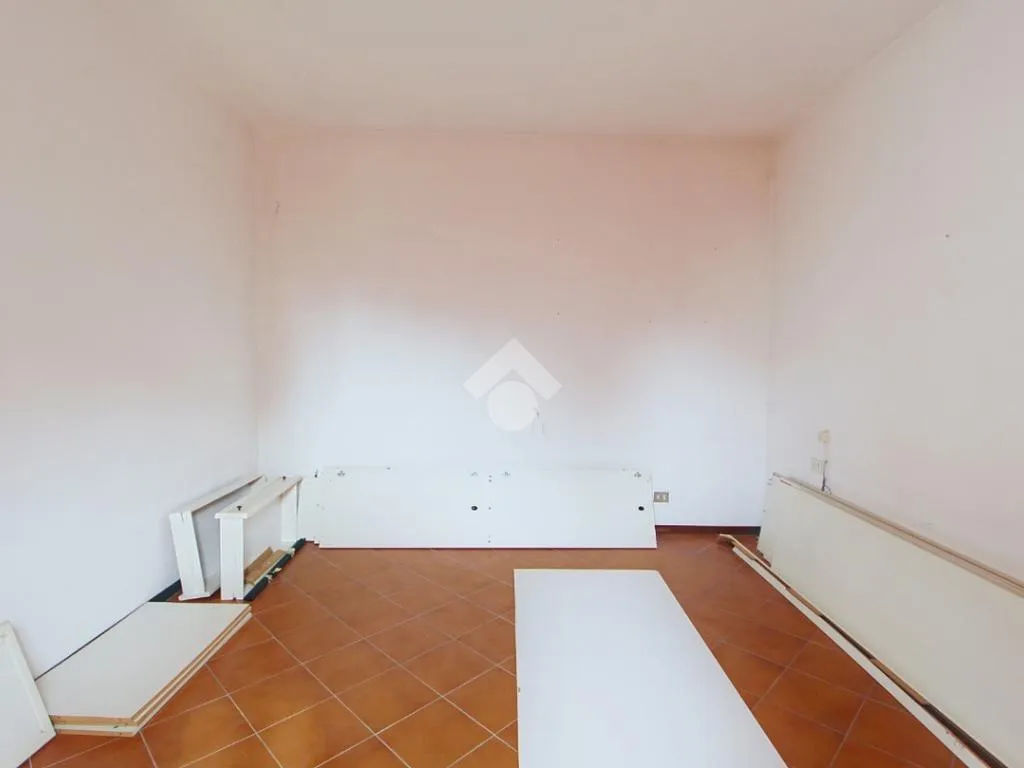 Stanze - Quadrilocale with Private Balcony in Pisa