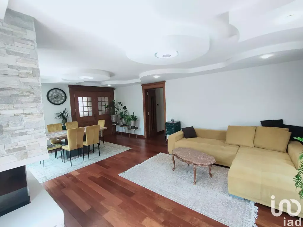 Elutuba - Family House with Garden in Morangles