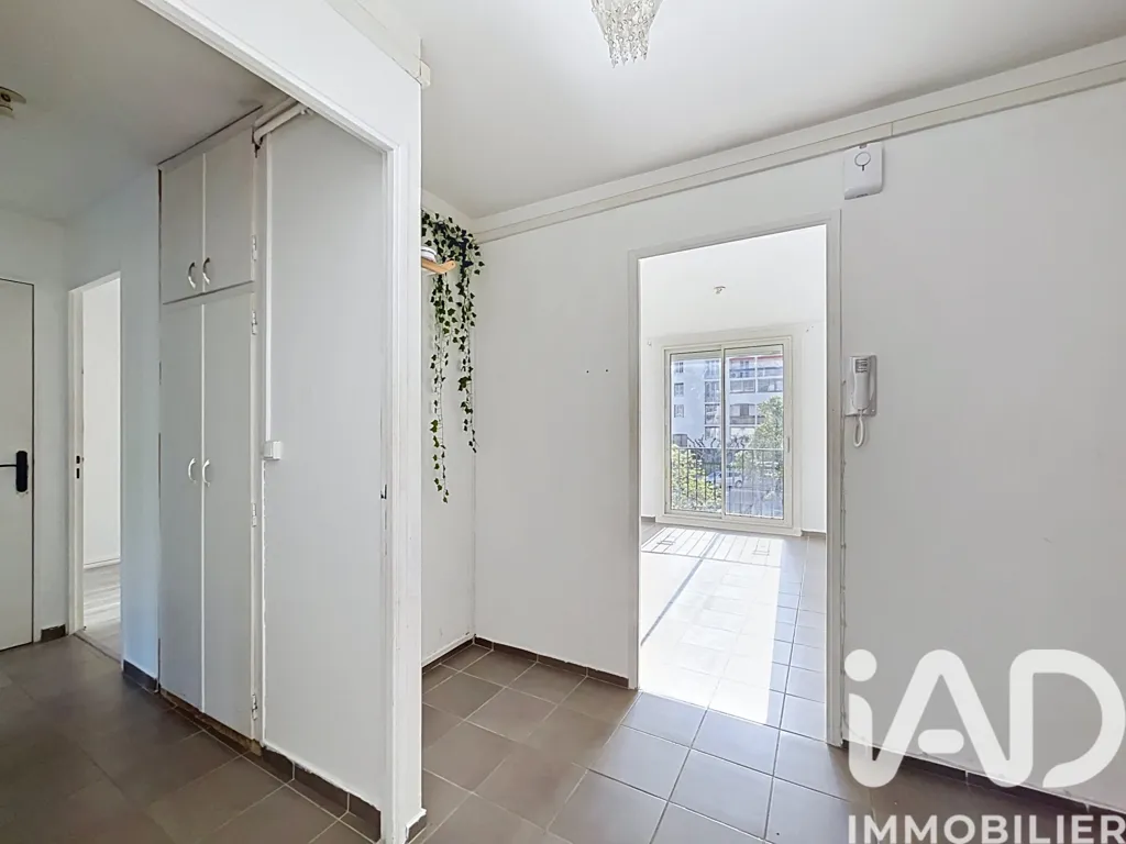 Esik - Bright T3 Apartment with Loggia in Perpignan