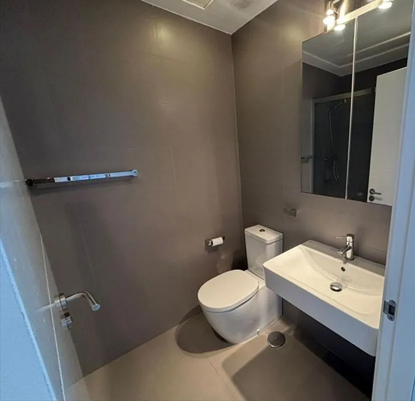 Salles de bain - Modern Apartment with Sea View in Manga
