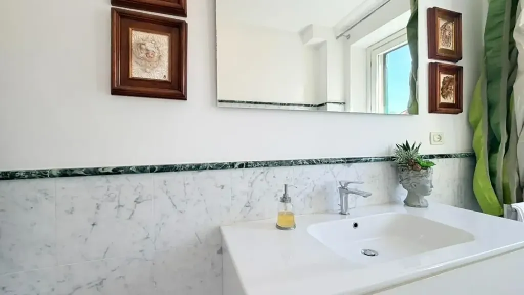 Salles de bain - Apartment with Garden in Central Massa