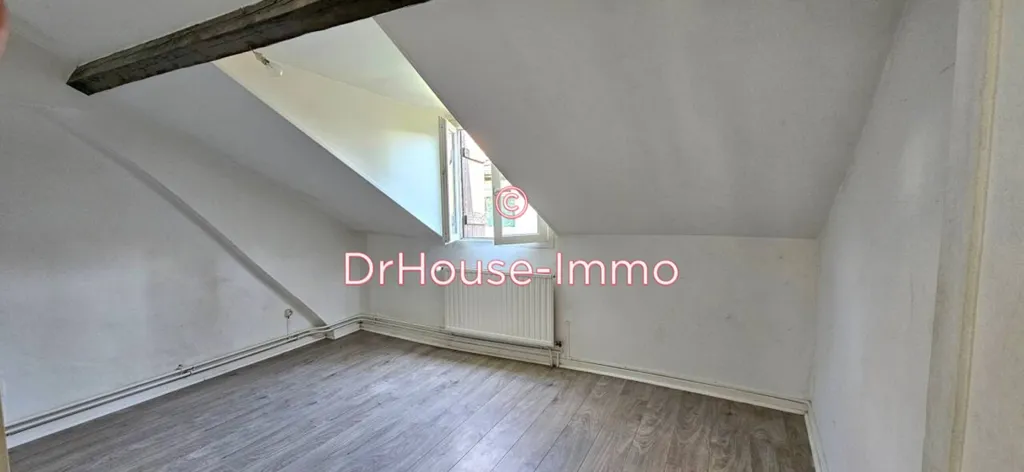 Pièces - Maison Charmante avec Cour à Troyes