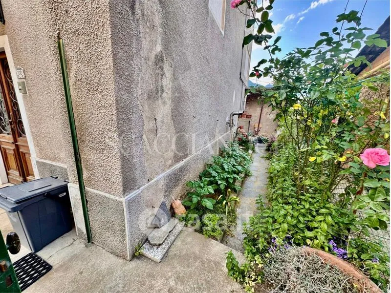 Jardin - Terraced House with Balcony in Valdilana
