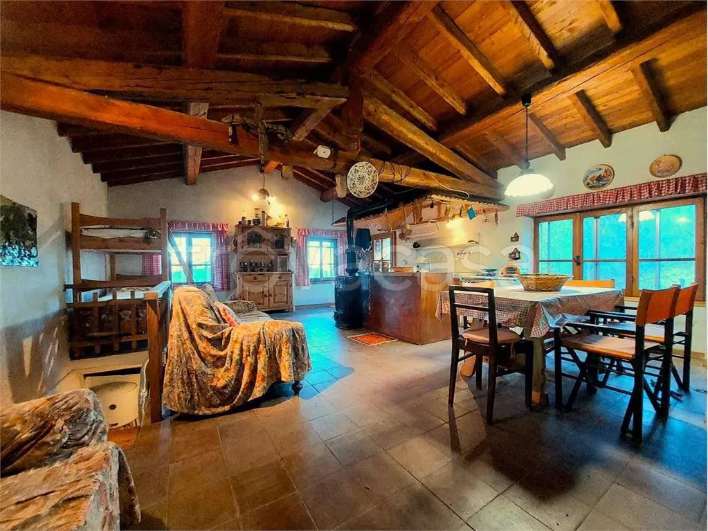 Salle à manger - Independent House with Mountain View in Mendatica