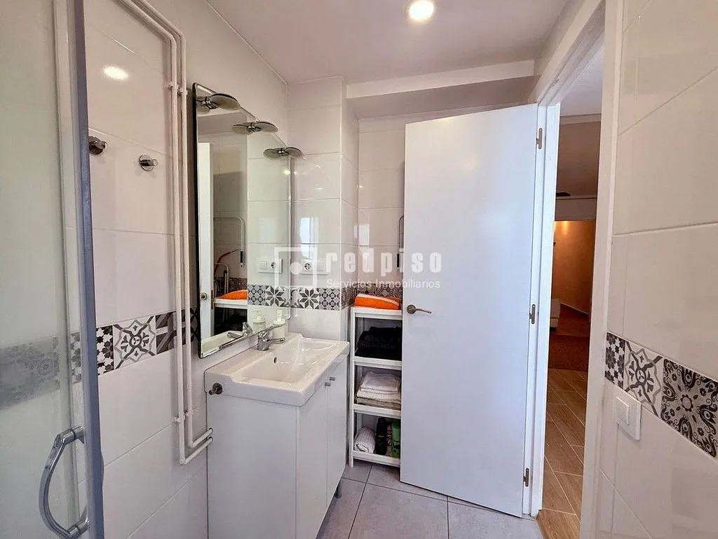 Salles de bain - Furnished Flat with Balcony in El Botànic, Valencia