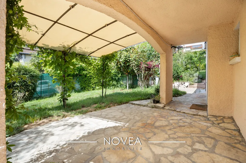 Terrass - Luxury House with Balcony in Lyon
