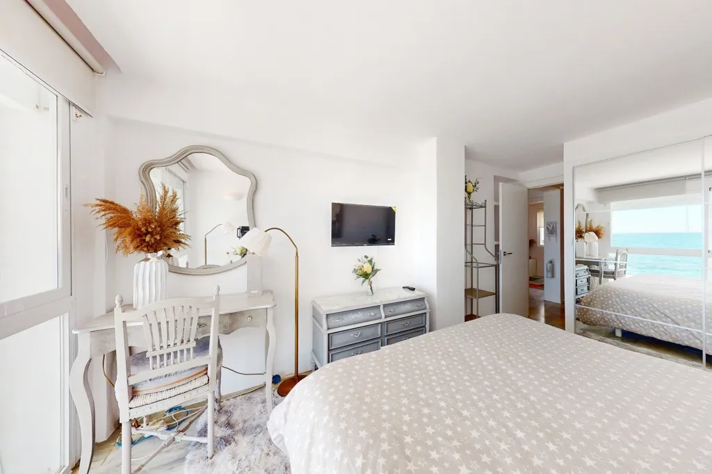 Chambres - Beachfront Duplex with Private Pool in Estepona