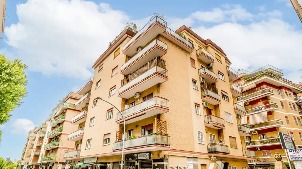 Esterno - Apartment with Balcony in Talenti, Rome
