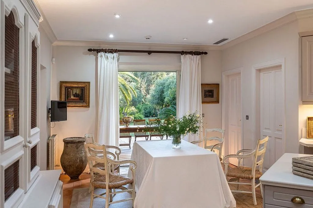 Salle à manger - Chalet with Pool and Terrace in Sotogrande